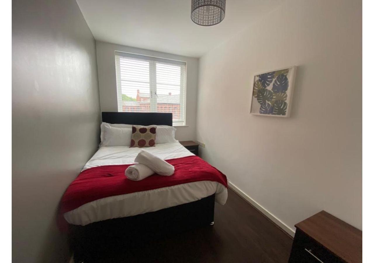 24-7 Secured City Centre Apartments With Free Underground Parking And Wifi 伯明翰 外观 照片