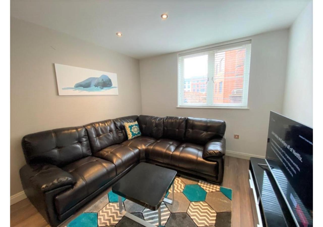 24-7 Secured City Centre Apartments With Free Underground Parking And Wifi 伯明翰 外观 照片