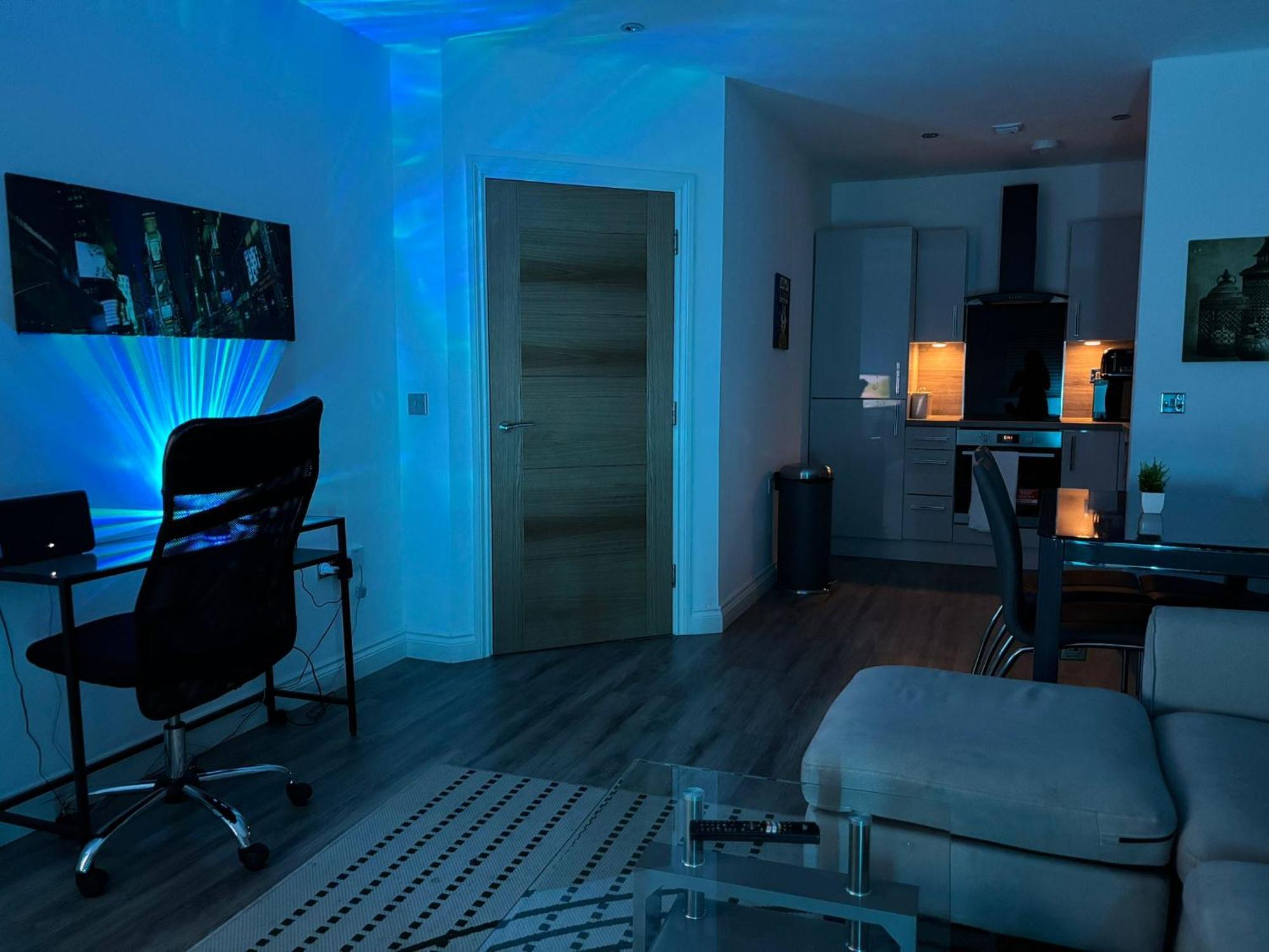 24-7 Secured City Centre Apartments With Free Underground Parking And Wifi 伯明翰 外观 照片