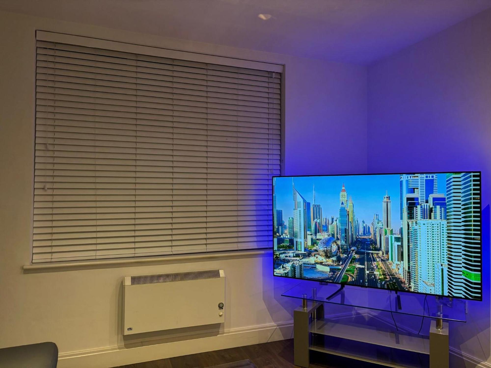 24-7 Secured City Centre Apartments With Free Underground Parking And Wifi 伯明翰 外观 照片